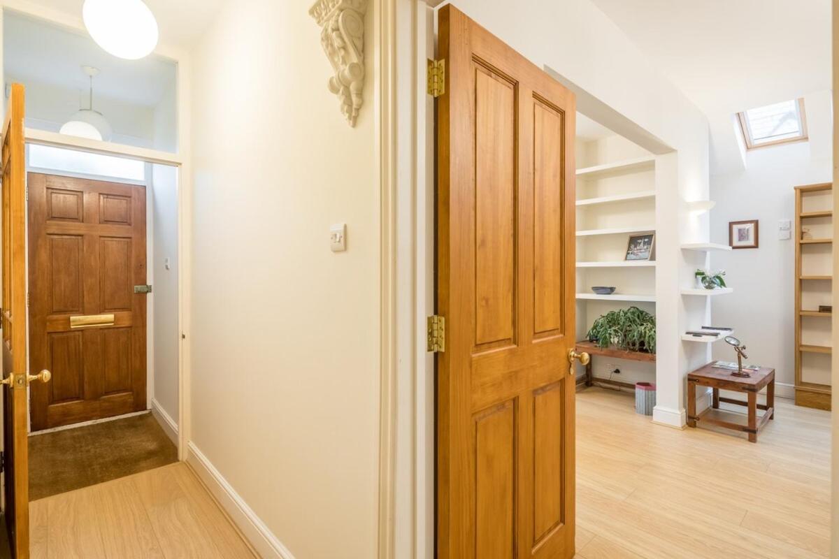 Large 4 Bedroom Home With Garden And Free Parking CBG Exteriör bild